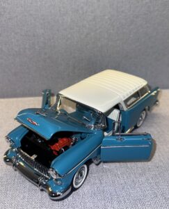 1955 CHEVROLET NOMAD Turquoise Cream.2 heic