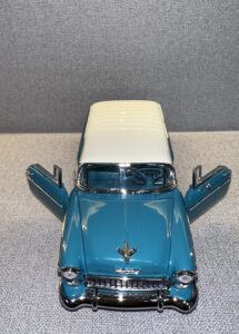 1955 CHEVROLET NOMAD Turquoise Cream.3 heic