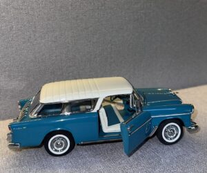 1955 CHEVROLET NOMAD Turquoise Cream.4 heic