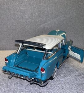 1955 CHEVROLET NOMAD Turquoise Cream.6 heic