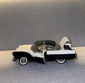 1955 FORD FAIRLANE CROWN VICTORIA (Used) 9