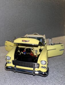 1957 CHEVROLET BEL AIR Convertible Yellow.2 heic