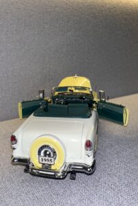 1957 CHEVROLET BEL AIR Convertible Yellow.4 heic