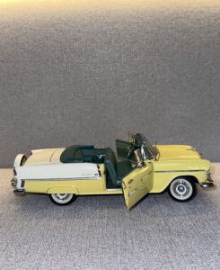 1957 CHEVROLET BEL AIR Convertible Yellow.5 heic