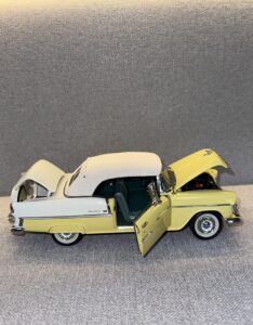 1957 CHEVROLET BEL AIR Convertible Yellow.8 heic