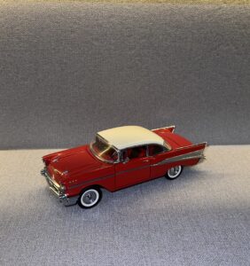 1957 CHEVROLET BEL AIR Coupe Red (used).2 heic