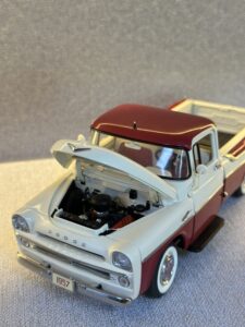 1957 DODGE SWEPTSIDE D100 Pickup Truck Red & Beige 6