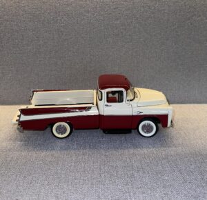 1957 DODGE SWEPTSIDE D100 Pickup Truck Red & Beige 7