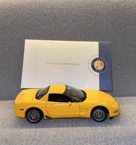 CHEVROLET CORVETTE 2003 Yellow 10