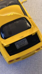 CHEVROLET CORVETTE 2003 Yellow 9