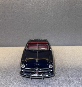 FORD CUSTOM 1949 Dark Blue.3 heic