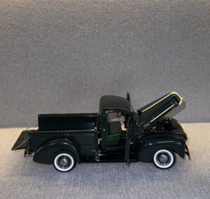 1942 Ford Pickup Dark Green.13 heic