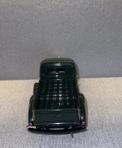 1942 Ford Pickup Dark Green.5 heic
