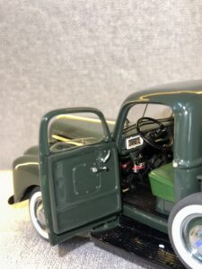 1942 Ford Pickup Dark Green.8 HEIC