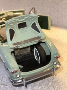 1949 Ford Custom Limited Edition Convertible Light Green.10 HEIC