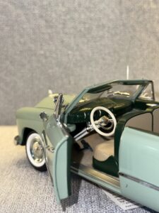 1949 Ford Custom Limited Edition Convertible Light Green.5 HEIC