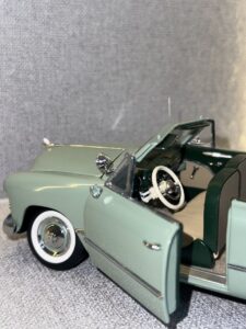 1949 Ford Custom Limited Edition Convertible Light Green.6 HEIC
