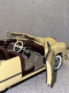 1949 Ford Custom Vintage Cream Yellow.7 HEIC