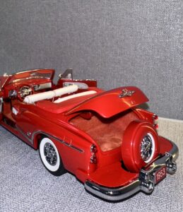 1953 Buick Skylark Limited Edition Red.12 heic