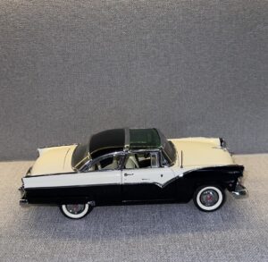 1955 Ford Fairlane Crown Victoria Black:White.4 heic
