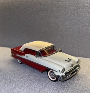1955 Oldsmobile Super 88 Rally Red:White.12 heic