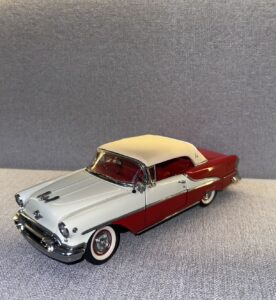1955 Oldsmobile Super 88 Rally Red:White.14 heic