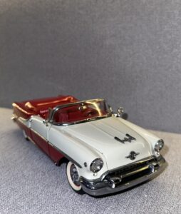 1955 Oldsmobile Super 88 Rally Red:White.2 heic
