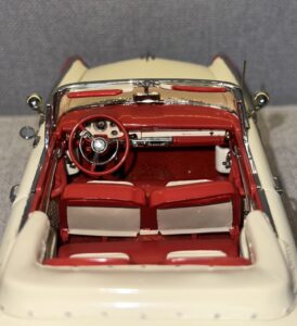 1956 FORD SUNLINER Convertible Red & Beige.10 HEIC