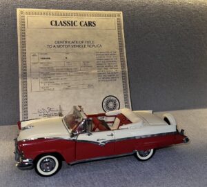 1956 FORD SUNLINER Convertible Red & Beige.11 heic