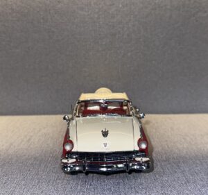 1956 FORD SUNLINER Convertible Red & Beige.3 heic
