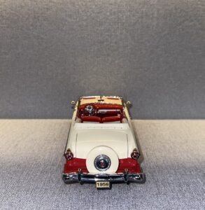 1956 FORD SUNLINER Convertible Red & Beige.5 heic