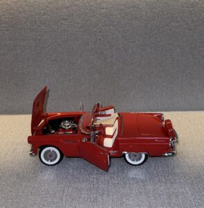 1956 Ford Thunderbird Red.10