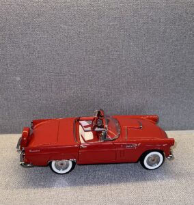 1956 Ford Thunderbird Red.2 heic