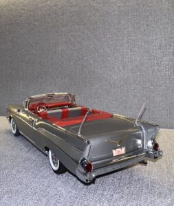 1957 Chevrolet Bel Air Fuelie Classic Silver Grey Metallic.3 heic