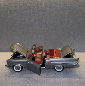 1957 Chevrolet Bel Air Fuelie Classic Silver Grey Metallic.8heic