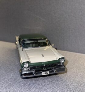 1957 Ford Fairlane 500 Skyliner Ivory & Forest Green Two-Tone.21 heic