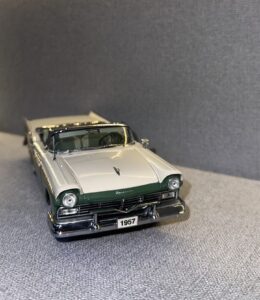 1957 Ford Fairlane 500 Skyliner Ivory & Forest Green Two-Tone.3 heic