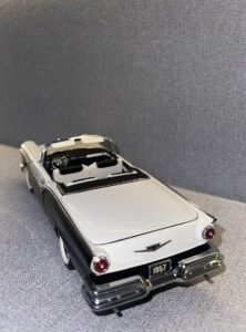 1957 Ford Fairlane Skyliner 500 Two-tone Black:White.3 heic