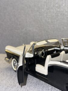 1957 Ford Fairlane Skyliner 500 Two-tone Black:White.6 HEIC
