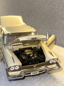 1958 Plymouth Fury Hard Top Champagne Beige Metallic.11 HEIC