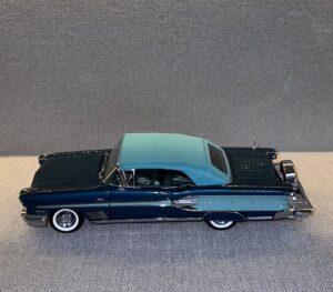 1958 Pontiac Bonneville Deep Teal Metallic.14 heic