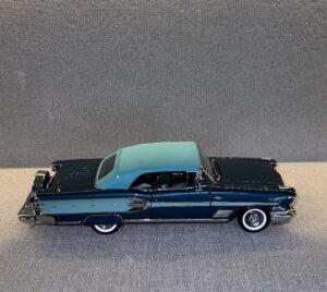 1958 Pontiac Bonneville Deep Teal Metallic.15 heic