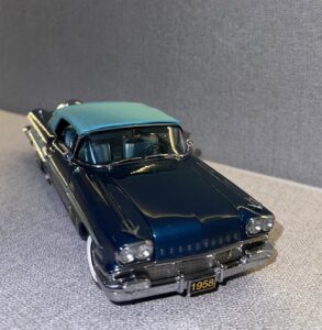 1958 Pontiac Bonneville Deep Teal Metallic.18 heic