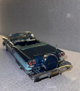 1958 Pontiac Bonneville Deep Teal Metallic.5 heic