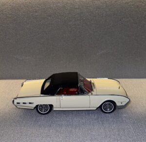 1962 Ford Thunderbird Corinthian White.14 heic