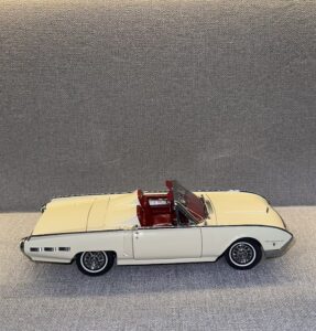 1962 Ford Thunderbird Corinthian White.2 heic