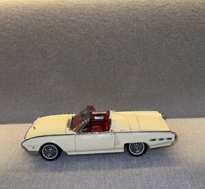 1962 Ford Thunderbird Corinthian White.3 heic
