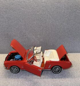 1964 FORD MUSTANG Convertible Red.12 heic