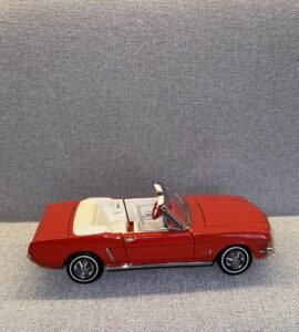 1964 FORD MUSTANG Convertible Red.5 heic