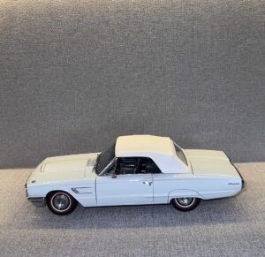 1965 Ford Thunderbird light Blue.14 heic